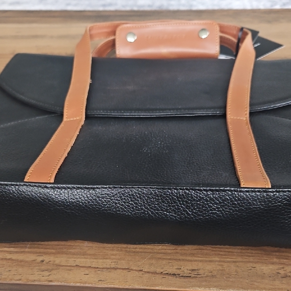 Executive Black and Tan Leather Briefcase - Picture 5 of 7